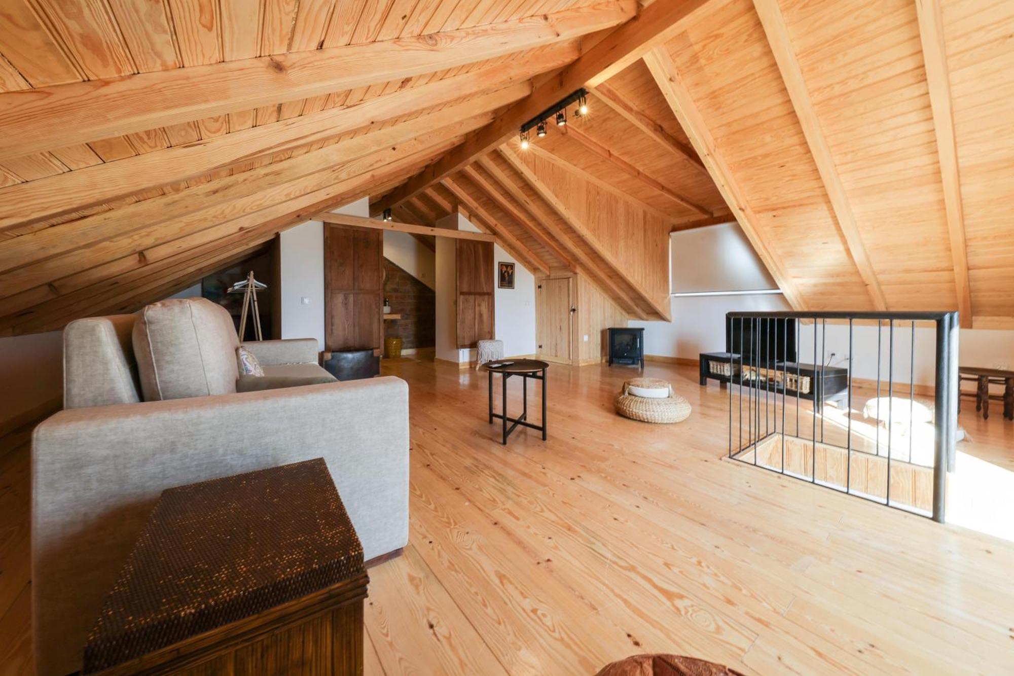 Villa Renovated Wine Press House - With Pool Porto de Mós Habitación foto